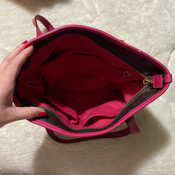 Coach purse - Picture 2 of 2